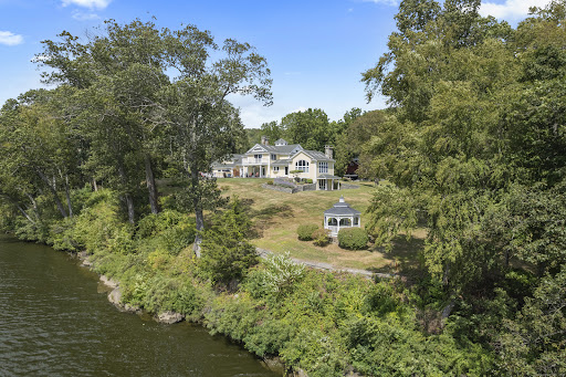 Maison avec piscine 2
