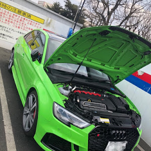 RS3 セダン