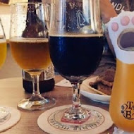 碧耳貓 Beercat