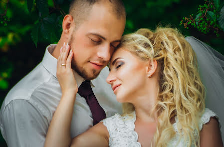 Fotógrafo de casamento Zinaida Drim (zinaidadream). Foto de 3 de janeiro 2019