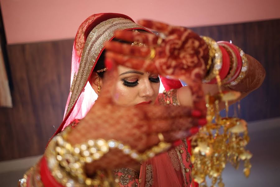 Fotógrafo de casamento Yogesh Sharma (studiorachna). Foto de 10 de dezembro 2020