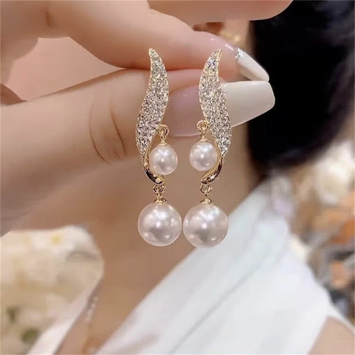 Title 5, Silver needle pearl rhinestone earrings, adding...
