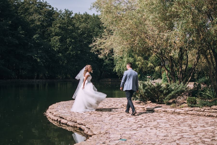 Fotógrafo de casamento Ekaterina Kalinichenko (kalini). Foto de 12 de janeiro 2020