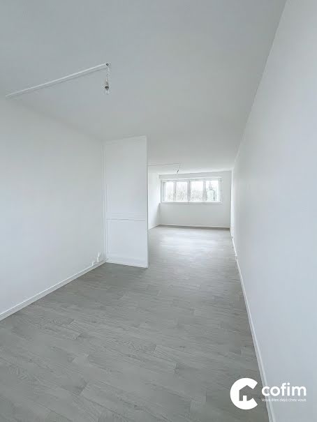 Location  appartement 3 pièces 69 m² à Mourenx (64150), 520 €