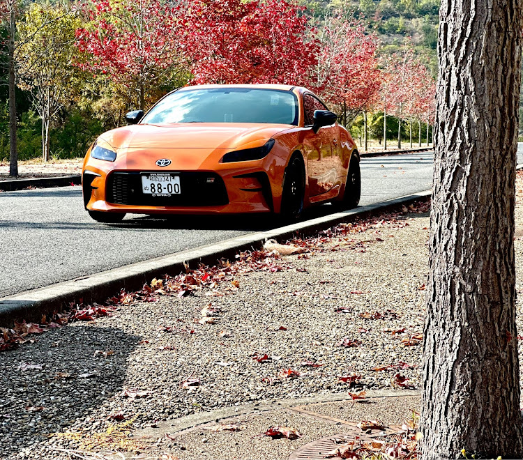 GR86の紅葉ドライブ・86 zn6・GR86 10th Anniversary・写真が上手くなりたい・写活の秋に関するカスタム事例の投稿画像1枚目