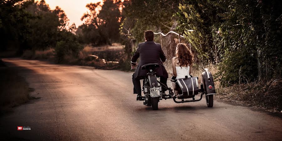 Fotografo di matrimoni Giannis Manioros (giannismanioro). Foto del 24 maggio 2015