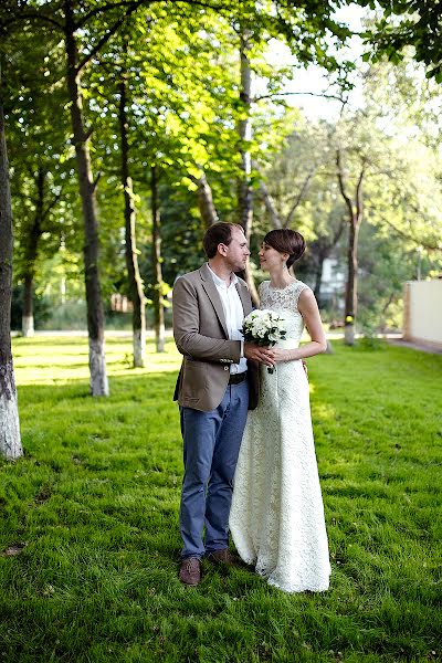 Nhiếp ảnh gia ảnh cưới Aleksandr Khmelevskiy (salaga). Ảnh của 10 tháng 6 2014