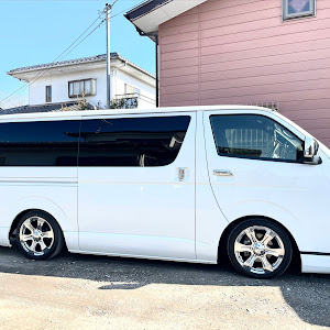 ハイエースバン TRH200V