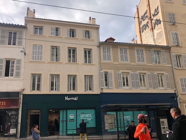 Location  locaux professionnels 8 pièces 220 m² à Marseille 6ème (13006), 2 933 €