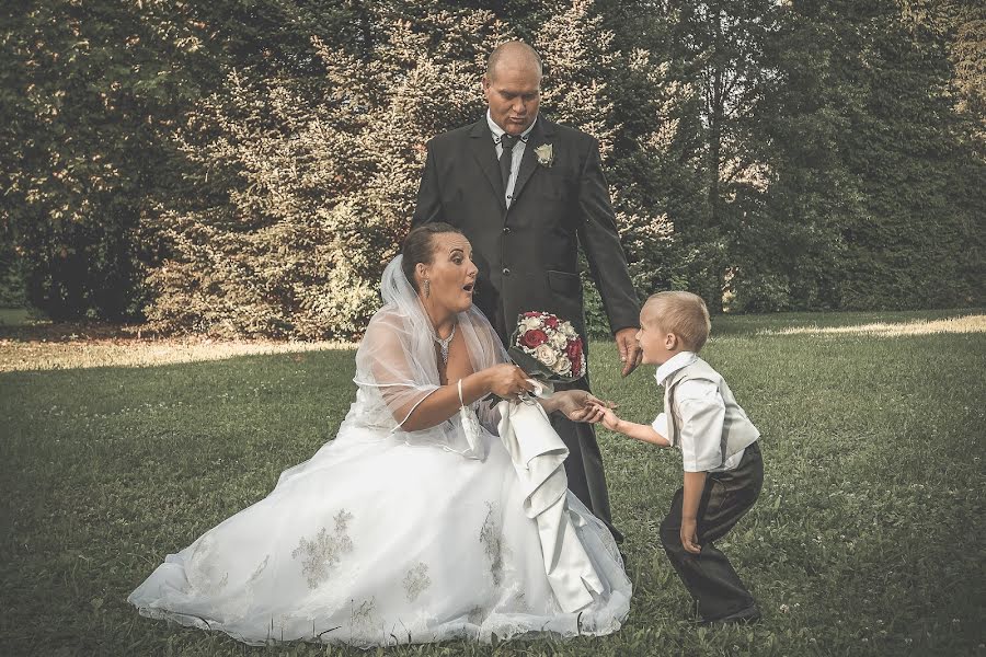 Fotografer pernikahan Péter Gábor Lőrincz (lorinczfoto). Foto tanggal 8 Maret 2020