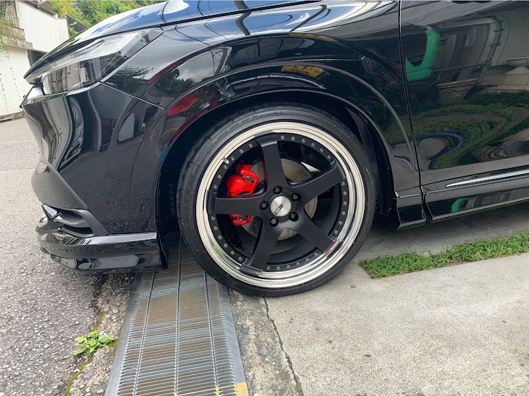 ヴェゼルのSSR SP4・ホイール交換に関するカスタム事例の投稿画像3枚目