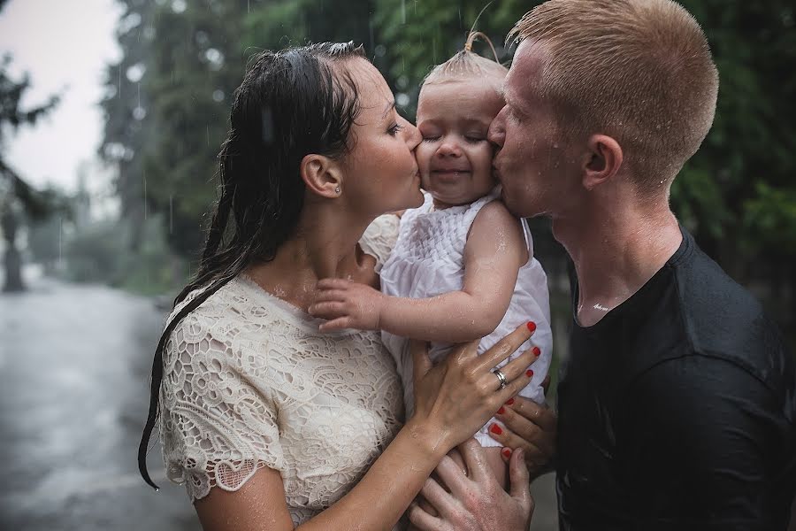 Wedding photographer Aleksey Teksomolika (teksomolika). Photo of 10 August 2014