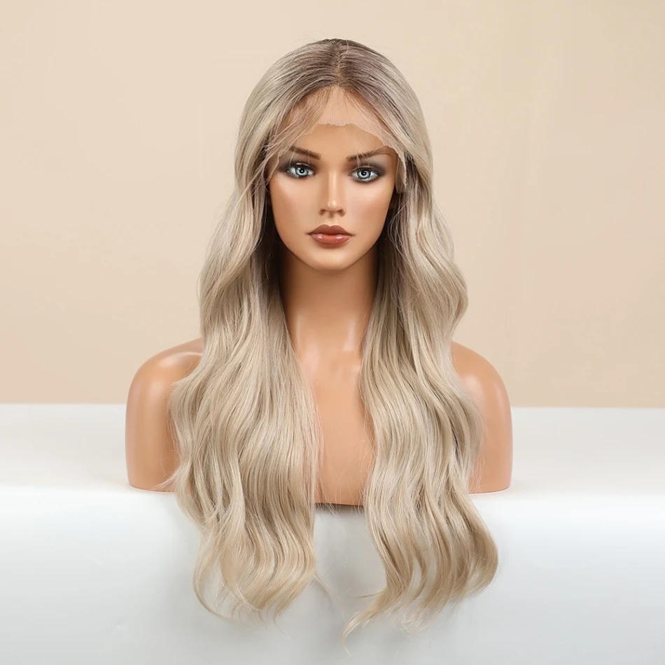 Perruque en dentelle bouclée grande taille avec texture dorée dégradée pour femmes. Cheveux magnifiques et naturels, facile à coiffer et à porter.