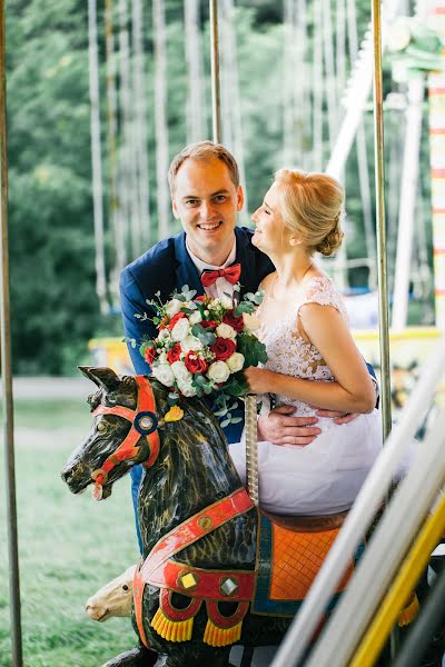 Wedding photographer Radim Tesarcik (luminia). Photo of 17 October 2019