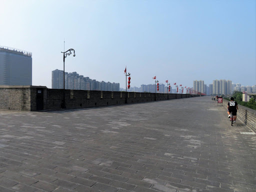 Xi'an City wall bike ride China 2016