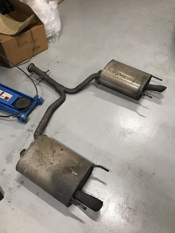 クラウンアスリートのマフラー交換・XJR400Rに関するカスタム事例の投稿画像5枚目