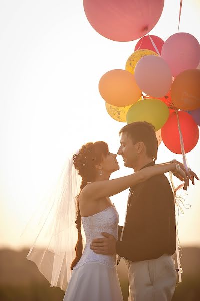ช่างภาพงานแต่งงาน Sergey Zakrevskiy (photografer300) ภาพเมื่อ 15 กันยายน 2013