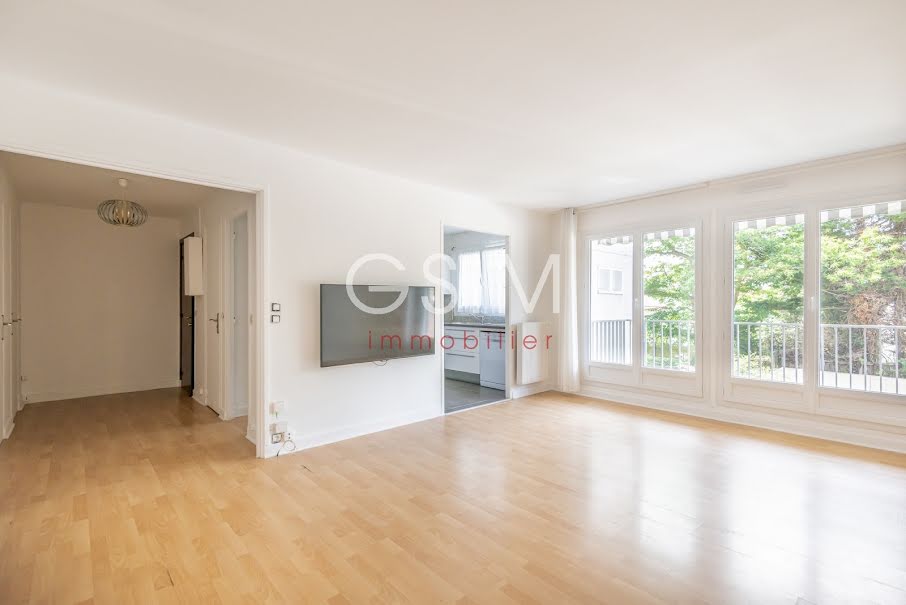 Location  appartement 4 pièces 108 m² à Garches (92380), 2 150 €