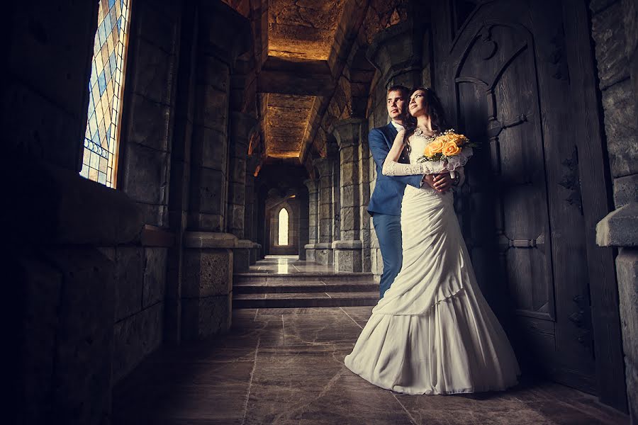 Fotógrafo de casamento Maks Kozlov (makskozlov). Foto de 16 de julho 2014