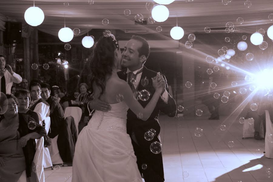 Fotografo di matrimoni Juan Monsalve (monsalve). Foto del 5 aprile 2015