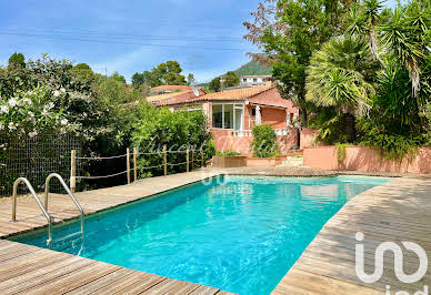 Maison avec piscine et terrasse 13