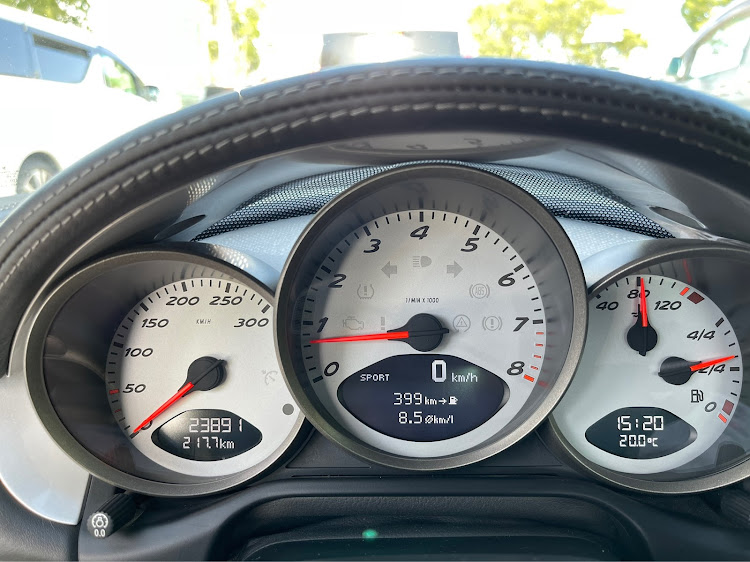 997のボクスターS・オープンエアー・マニュアル車は楽しい・早く帰ってこい・ヒールアンドトゥに関するカスタム事例の投稿画像5枚目