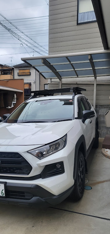 RAV4のrav4・オフパケ2・FRONTRUNNER・ルーフラックに関するカスタム事例の投稿画像1枚目