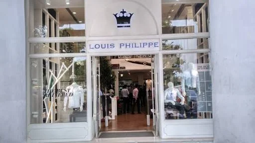 Louis Philippe Factory Outlet near Rajiv Chowk, Shivaji Stadium Metro  Station – clothing and shoe store in Delhi, reviews, prices – Nicelocal