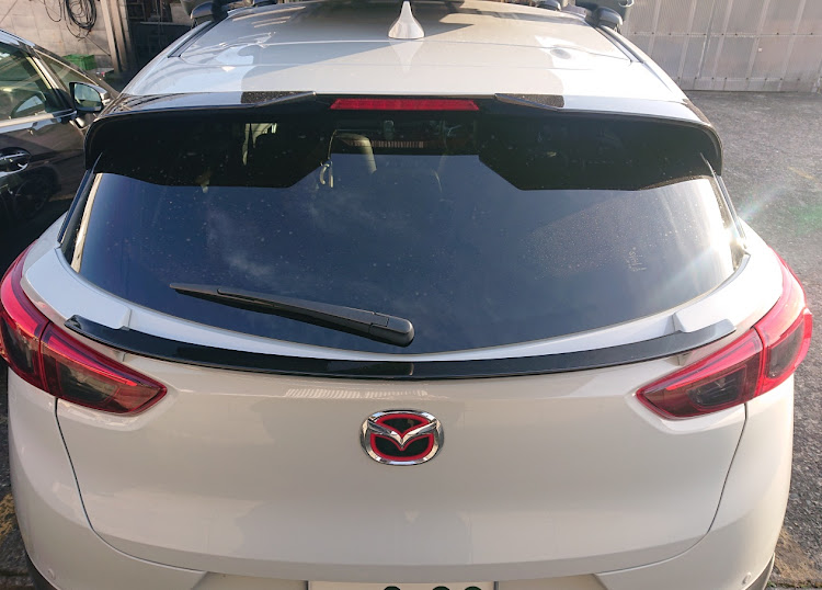 CX-3のシルクブレイズ・セラミックメタリック・リアゲートウイングに関するカスタム事例の投稿画像1枚目