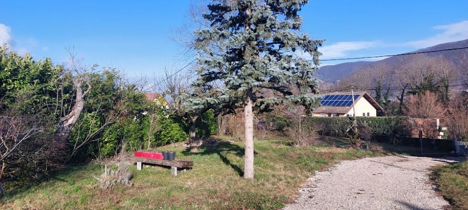 Vente terrain  700 m² à Le Gua (38450), 110 000 €