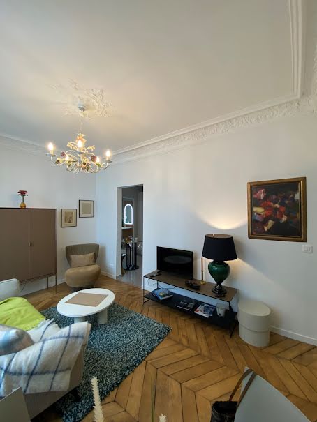 Location meublée appartement 2 pièces 39.3 m² à Paris 9ème (75009), 1 800 €