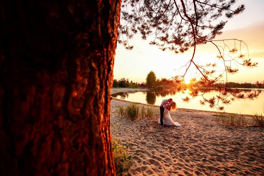 Bröllopsfotograf Magdalena Korzeń (korze). Foto av 8 juni 2015