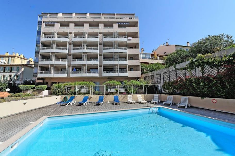 Location meublée appartement 3 pièces 38 m² à Cannes (06400), 1 200 €