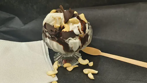 Chocolate Cupcake Sundae Ice Cream