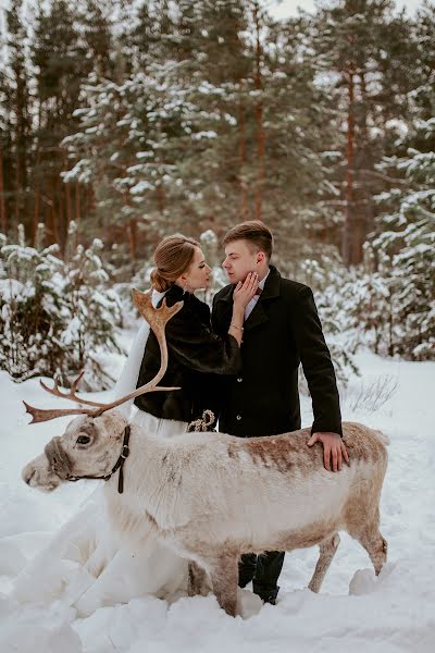 Fotografo di matrimoni Yana Repina (ianarepinaa). Foto del 20 aprile 2019