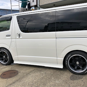 ハイエースバン GDH206K