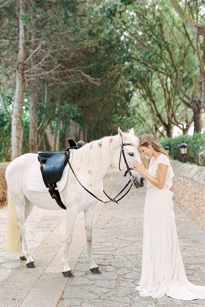 Fotógrafo de bodas Olya Kobruseva (leeloothefirst). Foto del 18 de mayo 2023