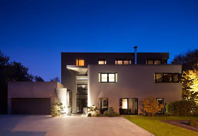 Maison avec piscine et jardin 20