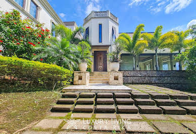 House with pool and terrace 4