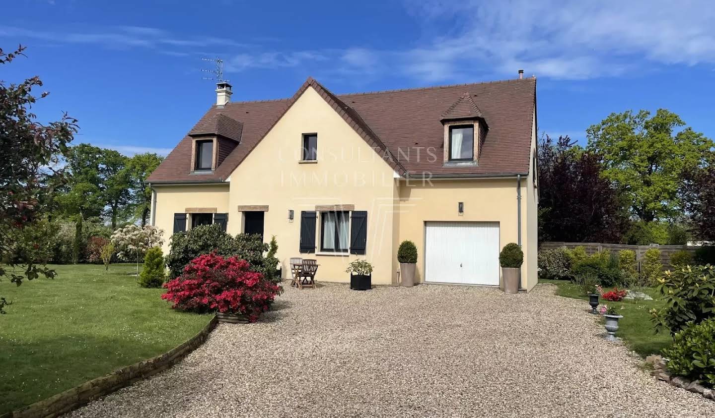 House with garden Deauville