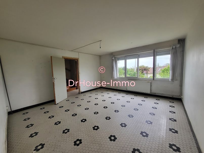 Vente maison 6 pièces 106 m² à Blaye (33390), 132 000 €