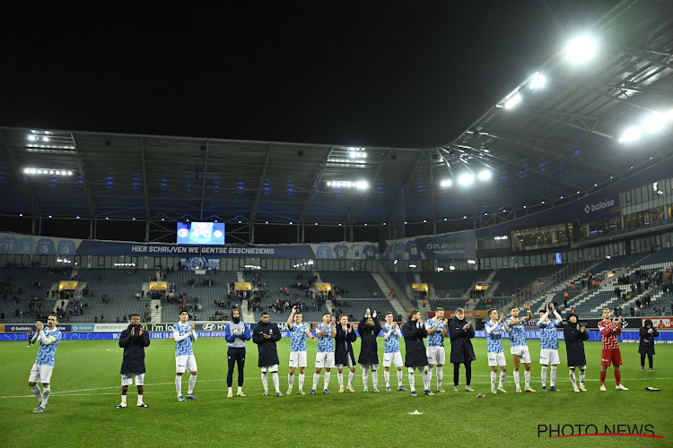 Kerstsfeer in KAA Gent Arena: "Gelukkig waren mijn spelers nog niet in kerststemming"