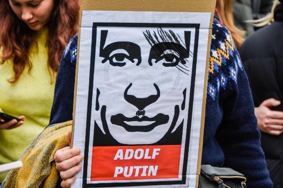 https://contrarianedge.com/wp-content/uploads/2022/06/Putin_The_Mask_is-Off_Europe_is_Next.-1170x780.jpg