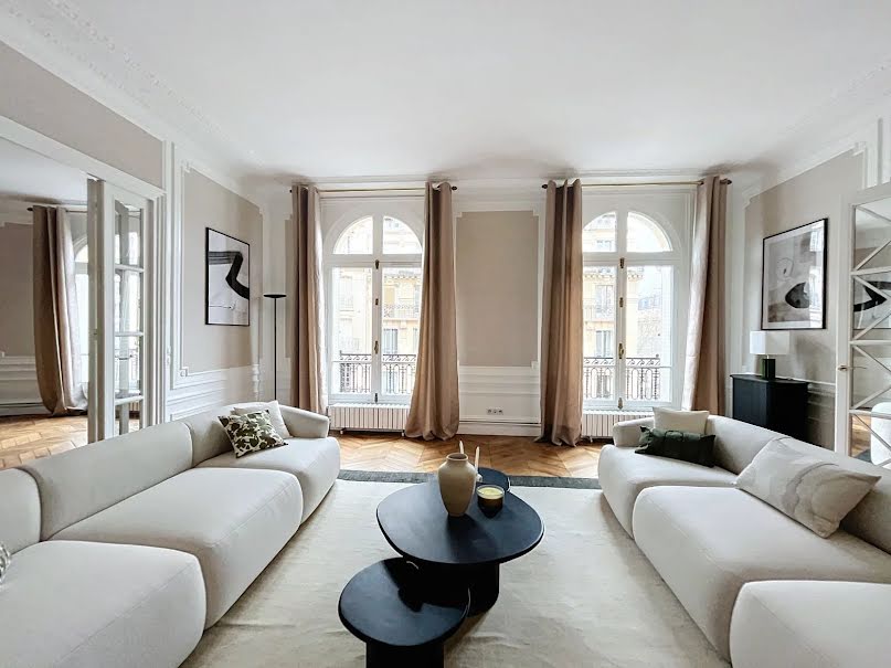 Location meublée appartement 6 pièces 306 m² à Paris 7ème (75007), 22 000 €