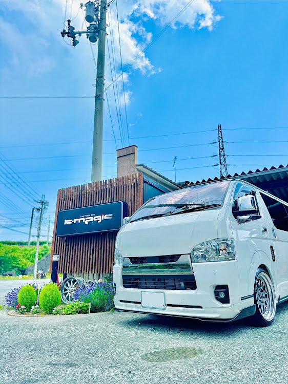 ハイエースバンの8型ハイエース・K-magic・ナンバーレス加工・ワンオフ加工・ガーデニングに関するカスタム事例の投稿画像15枚目
