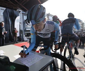 🎥 Shirin van Anrooij pakt uit met een machtige solo in de Trofeo Alfredo Binda