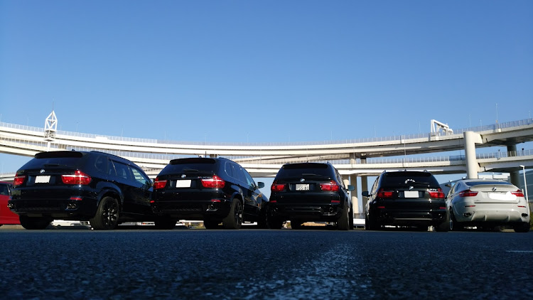X5のbmw・e70・E71・i3・大黒PAに関するカスタム事例の投稿画像3枚目