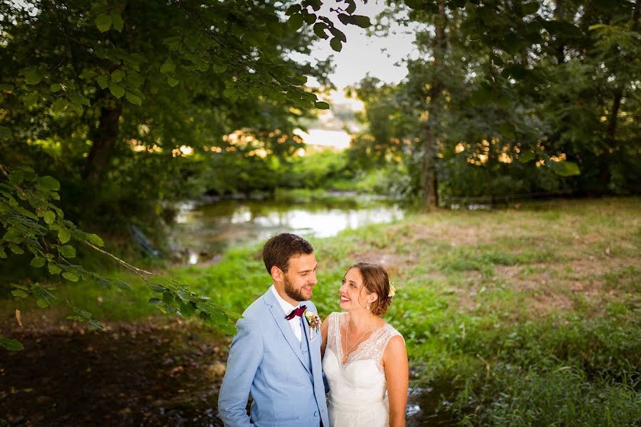 Hääkuvaaja Alexandre Roschewitz (alexandrewedding). Kuva otettu 13. huhtikuuta 2019