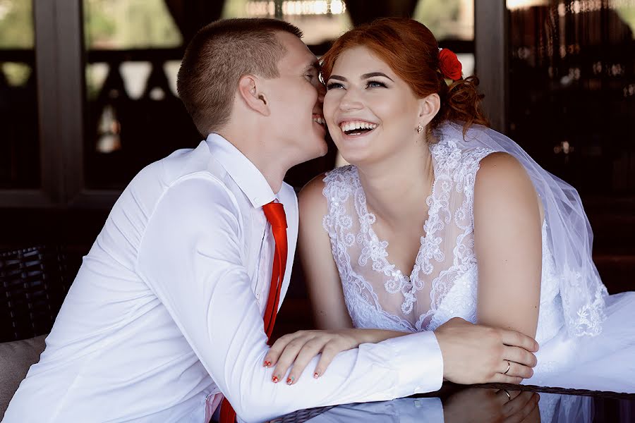 Fotógrafo de casamento Olesya Shapovalova (lesyashapovalova). Foto de 6 de outubro 2016