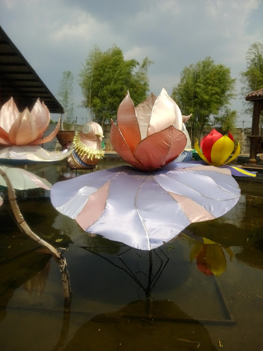 Lotus Statue
